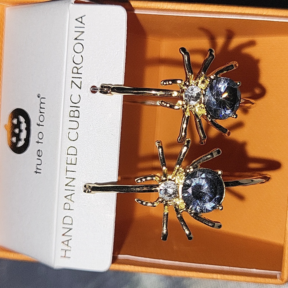 True To Form Spider gem hoop earrings BNIB